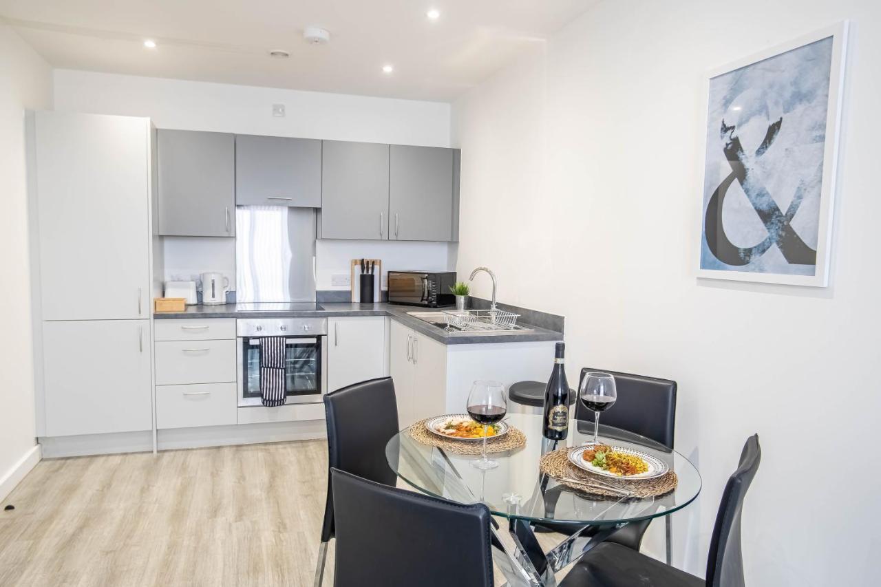 Luxury Apartments Available Next To Train Station - The Wallgate Apartments Wigan - Free Parking 外观 照片