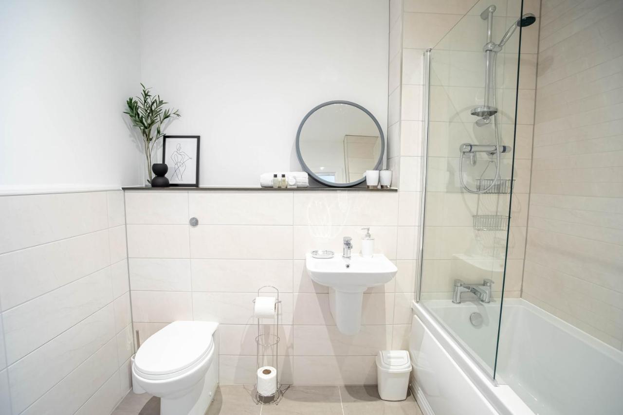 Luxury Apartments Available Next To Train Station - The Wallgate Apartments Wigan - Free Parking 外观 照片